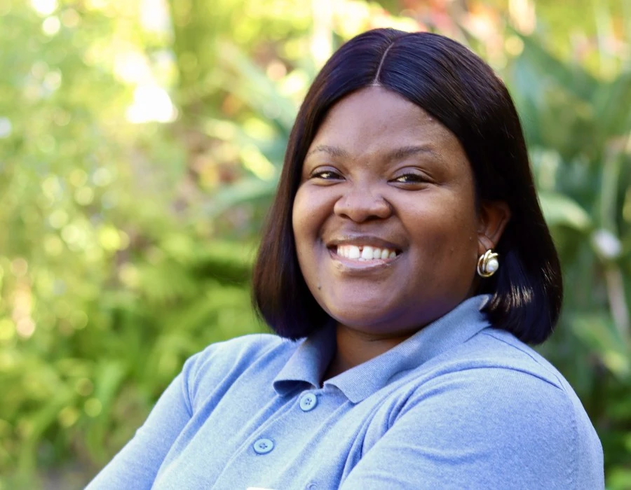 Portret van Portia Tyulu, maatschappelijk werker bij afkickkliniek Zuid-Afrika.
